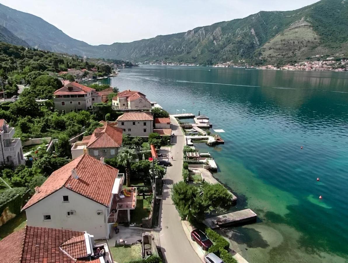 Waterfront Apartment Petrovina Kotor Extérieur photo