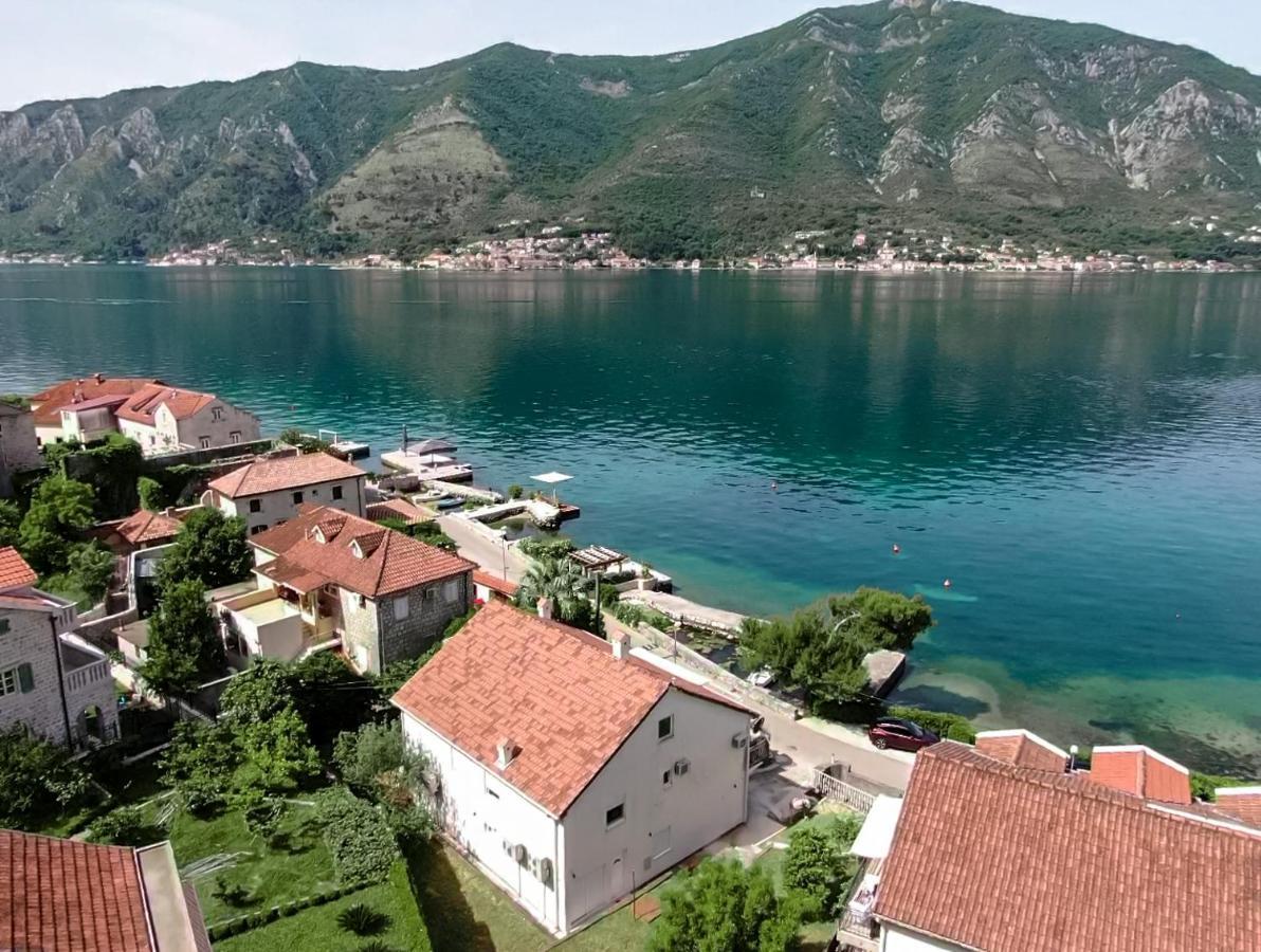 Waterfront Apartment Petrovina Kotor Extérieur photo