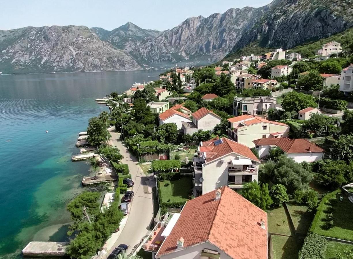 Waterfront Apartment Petrovina Kotor Extérieur photo