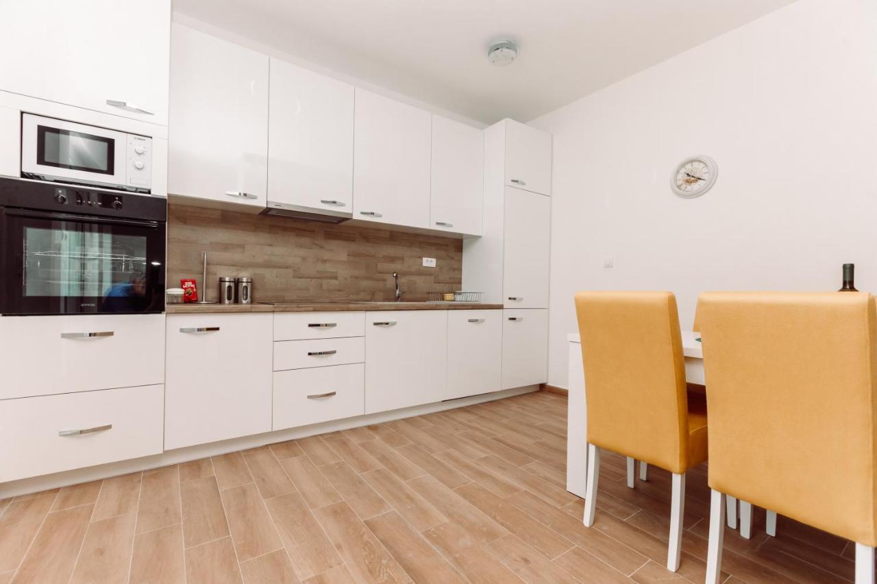Waterfront Apartment Petrovina Kotor Extérieur photo