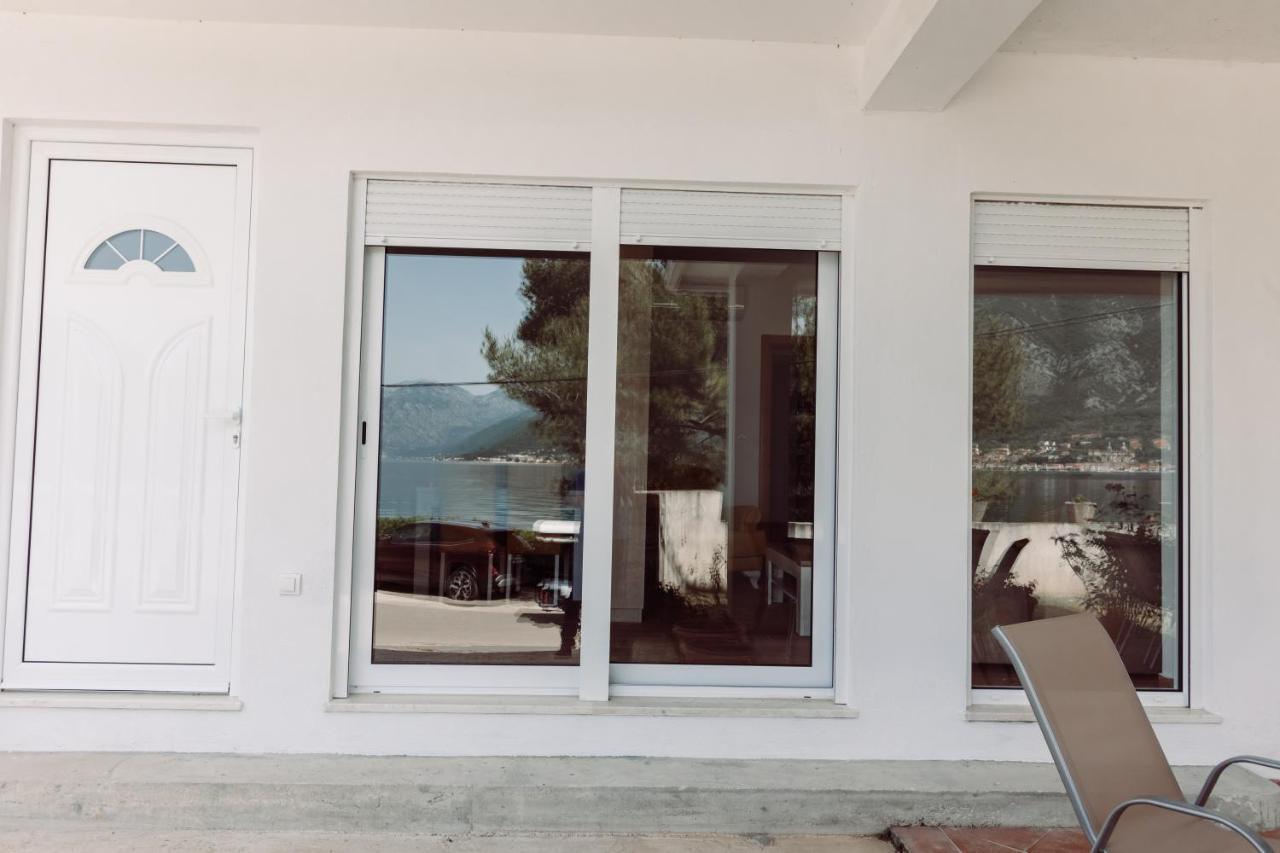 Waterfront Apartment Petrovina Kotor Extérieur photo
