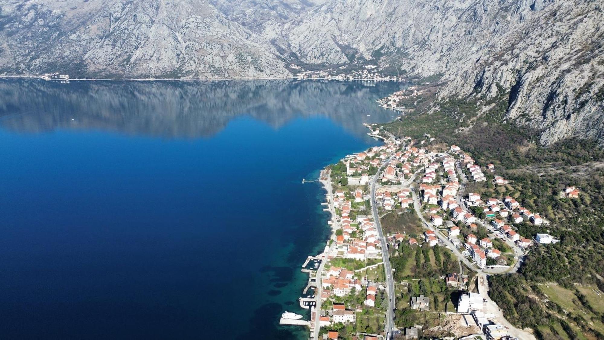 Waterfront Apartment Petrovina Kotor Extérieur photo