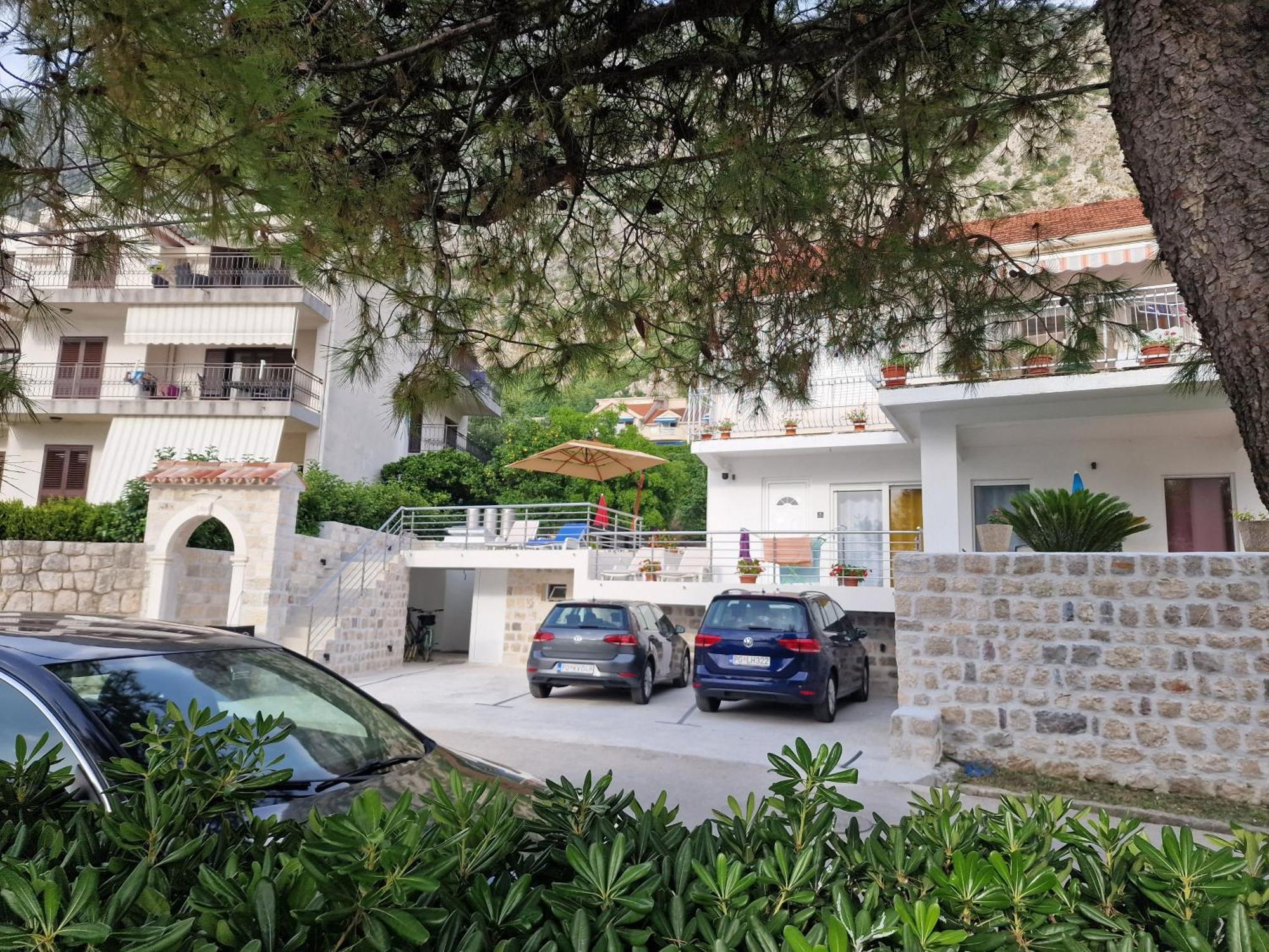 Waterfront Apartment Petrovina Kotor Extérieur photo