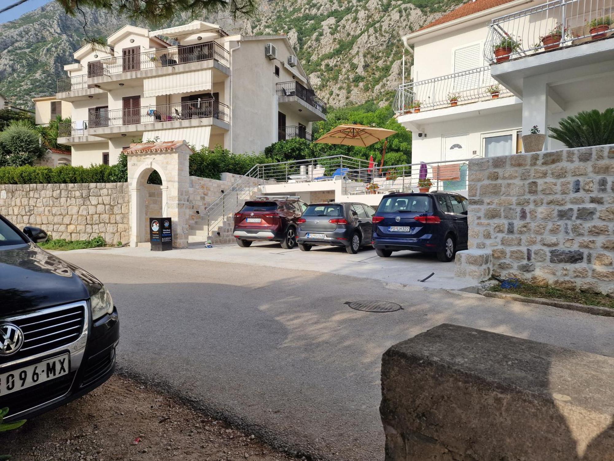 Waterfront Apartment Petrovina Kotor Extérieur photo
