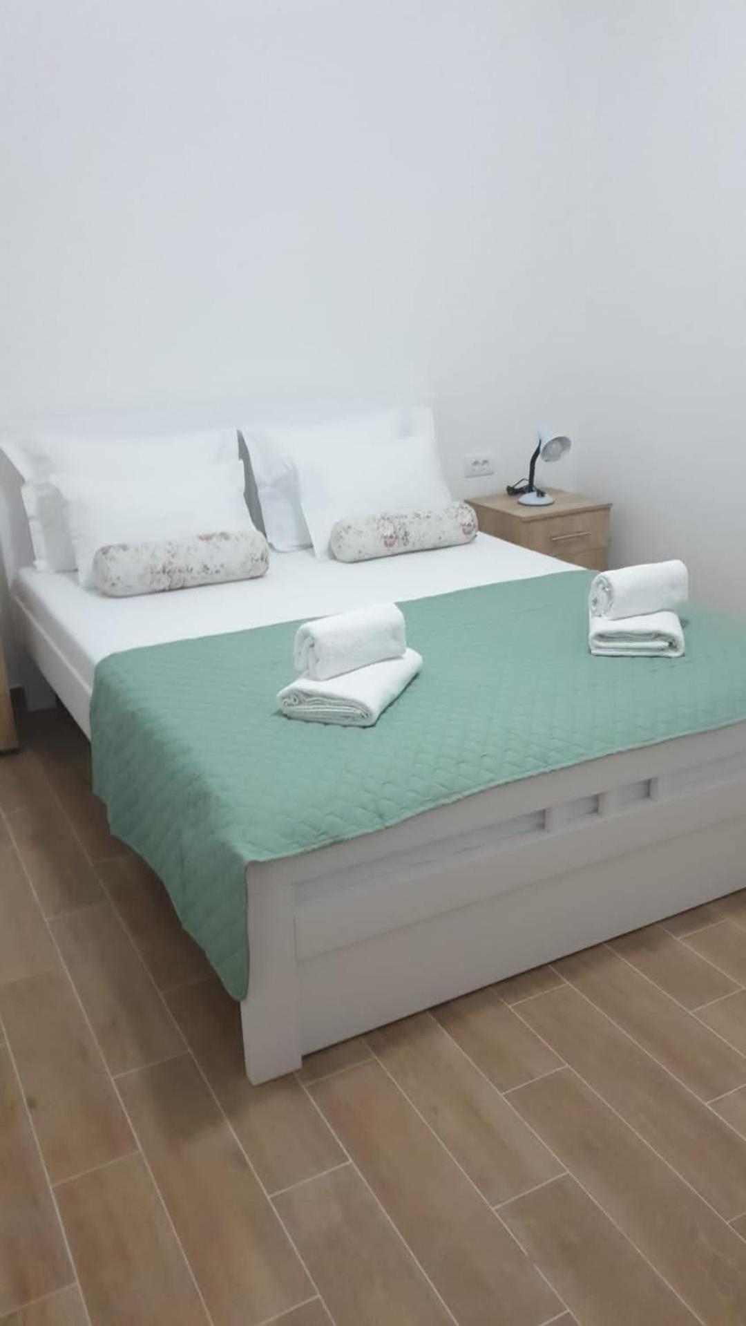 Waterfront Apartment Petrovina Kotor Extérieur photo
