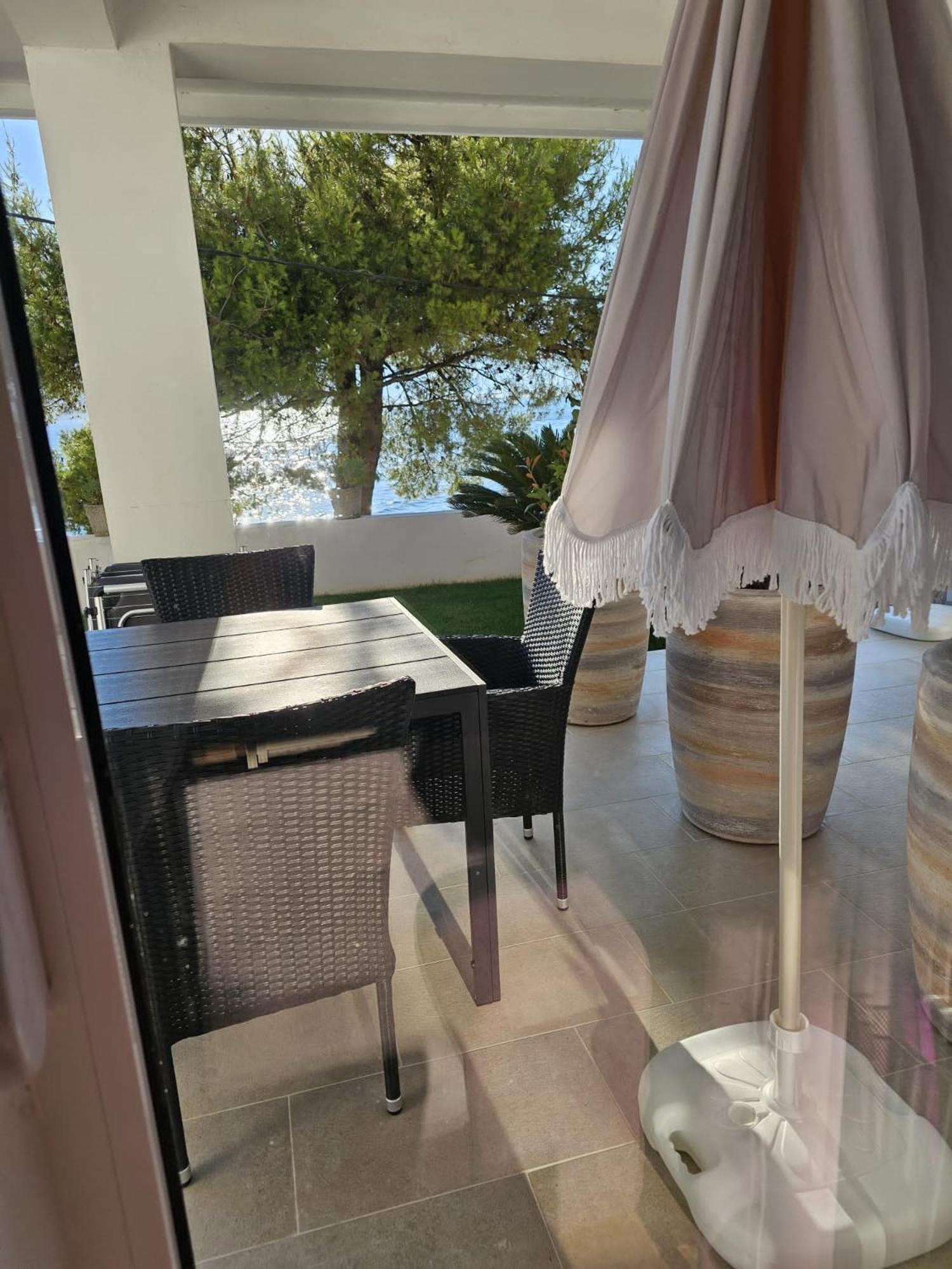 Waterfront Apartment Petrovina Kotor Extérieur photo